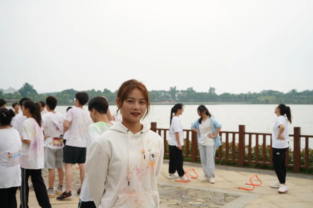 9ade73e7d4b847713fcd129ea68856b.jpg 图片